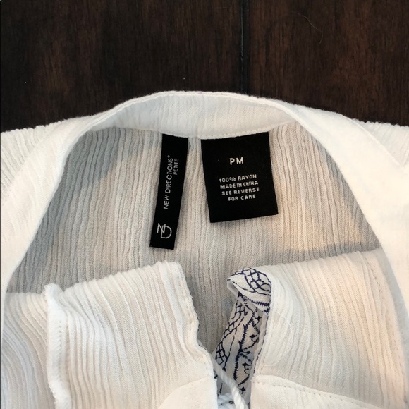 Petite embroidered tank top - Picture 3 of 4